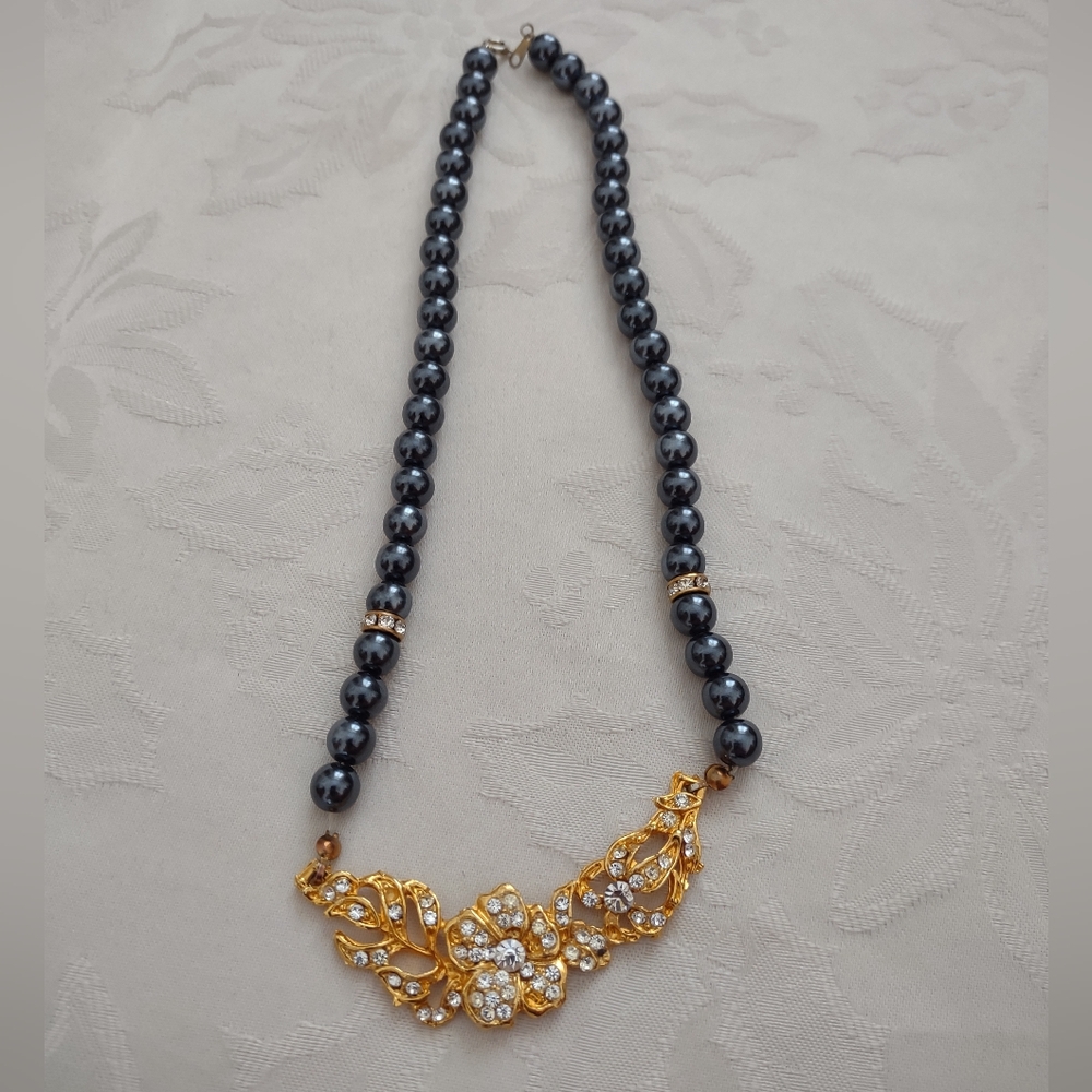 Vintage crystals Black and Gold Necklace